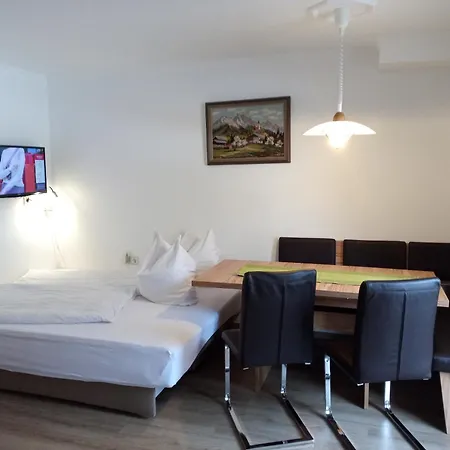 Haus Hoeller Gæstehus 3*